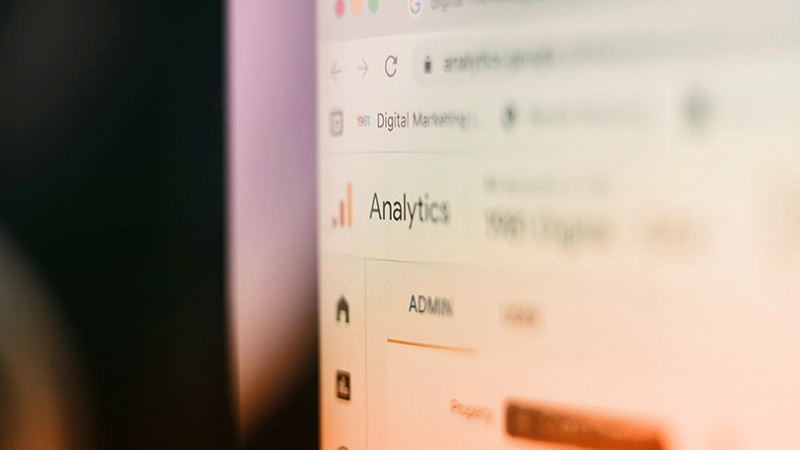 Tableau Google Analytics sur écran d’ordinateur
